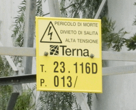 Elettrodotto in alta tensione - contrassegni